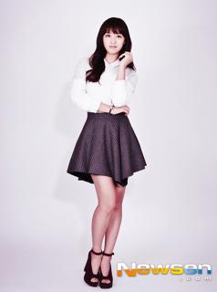 Kim Ji-won feet photo 1