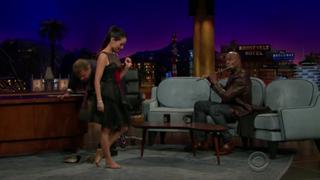 Lucy Liu feet photo thumbnail