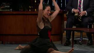 Lucy Liu feet photo thumbnail