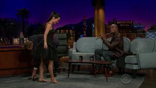 Lucy Liu feet photo thumbnail