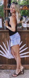 Julianne Hough feet photo thumbnail