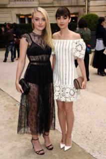 Dakota Fanning feet photo thumbnail
