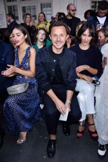 Olivia Culpo feet photo thumbnail