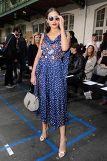Olivia Culpo feet photo thumbnail