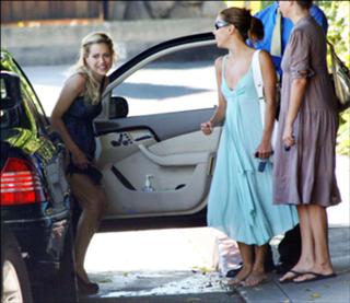 Brittany Murphy feet photo thumbnail