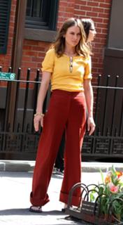 Jessica Stroup feet photo thumbnail