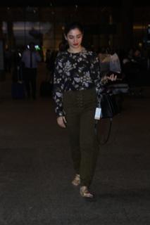 Tamannaah Bhatia feet photo thumbnail