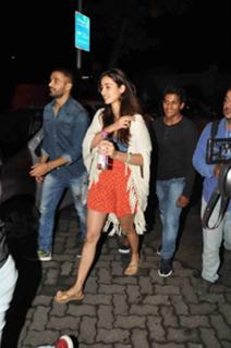 Disha Patani feet photo thumbnail