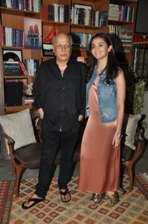Alia Bhatt feet photo thumbnail