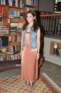 Alia Bhatt feet photo thumbnail