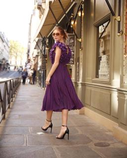 Marina Ruy Barbosa feet photo thumbnail