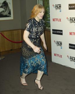 Bryce Dallas Howard feet photo thumbnail