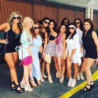 Joy Taylor feet photo thumbnail