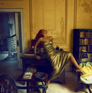 Rihanna feet photo thumbnail