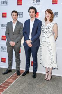 Emma Stone feet photo thumbnail