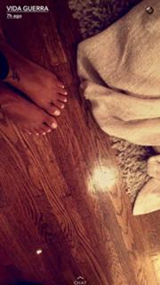 Vida Guerra feet photo thumbnail