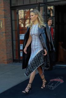Ali Larter feet photo thumbnail