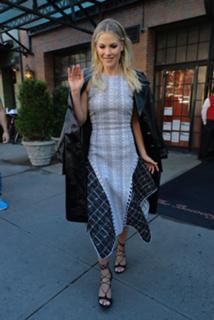 Ali Larter feet photo thumbnail