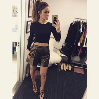 Maria Menounos feet photo thumbnail