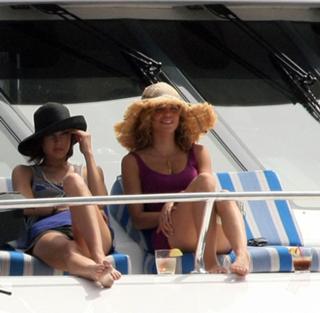 AnnaLynne McCord feet photo thumbnail
