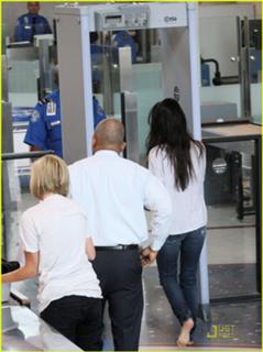 Megan Fox feet photo thumbnail