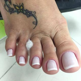 Karin Klemp feet photo thumbnail