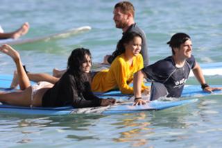 Vanessa Hudgens feet photo thumbnail