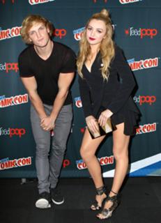 Peyton List feet photo thumbnail