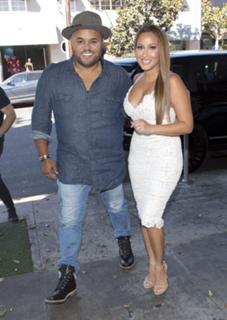 Adrienne Houghton feet photo thumbnail