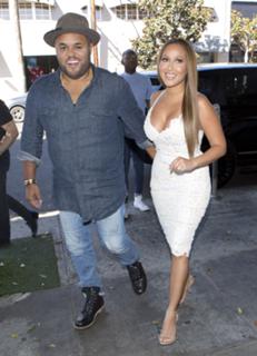 Adrienne Houghton feet photo thumbnail