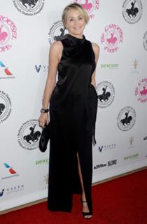 Sharon Stone feet photo thumbnail