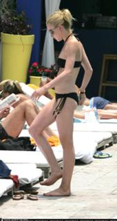Lindsay Lohan feet photo thumbnail