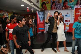 Katrina Kaif feet photo thumbnail