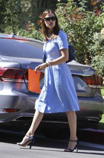Jennifer Garner feet photo thumbnail