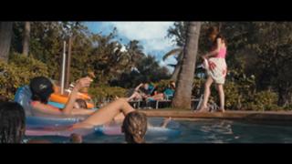 Anna Kendrick feet photo thumbnail