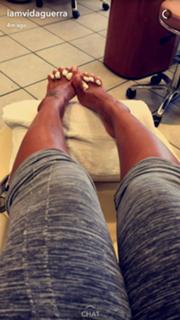 Vida Guerra feet photo thumbnail