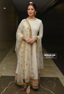 Raai Laxmi feet photo thumbnail