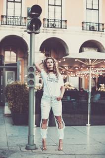 Cristina Ferreira feet photo thumbnail