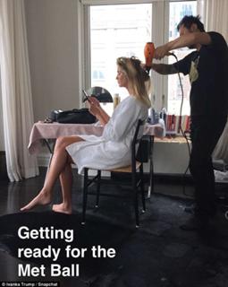 Ivanka Trump feet photo thumbnail