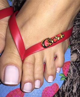 Karin Klemp feet photo thumbnail