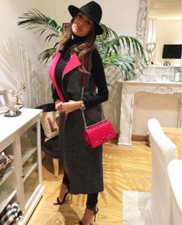 Cristina Buccino feet photo thumbnail