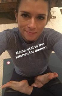 Danica Patrick feet photo thumbnail
