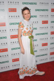 Brie Larson feet photo thumbnail