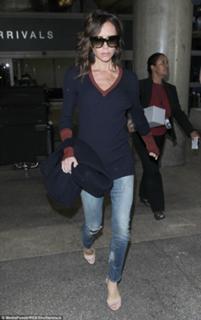 Victoria Beckham feet photo thumbnail
