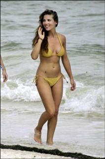 Elsa Pataky feet photo thumbnail