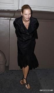 Uma Thurman feet photo thumbnail