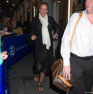 Uma Thurman feet photo thumbnail