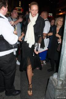 Uma Thurman feet photo thumbnail