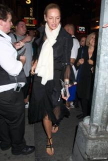 Uma Thurman feet photo thumbnail