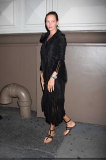 Uma Thurman feet photo thumbnail